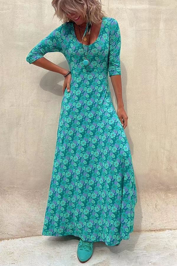Women's Long Sleeved Fashionable Floral Print Dress With Large Swing